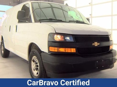 Used 2021 Chevrolet Express 2500 RWD image 1