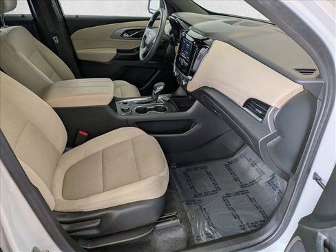 Used 2023 Chevrolet Traverse LS FWD image 21