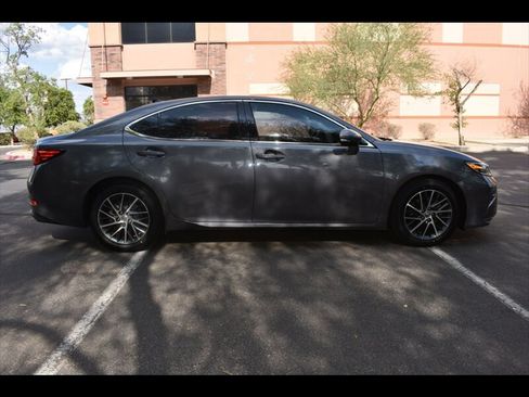 Used 2016 Lexus ES 350 w/ Navigation System Package FWD image 1