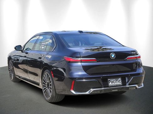 Certified 2026 BMW 740i RWD image 4