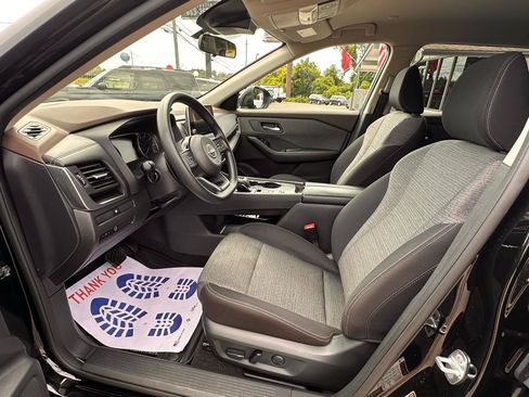 Used 2023 Nissan Rogue SV FWD image 8