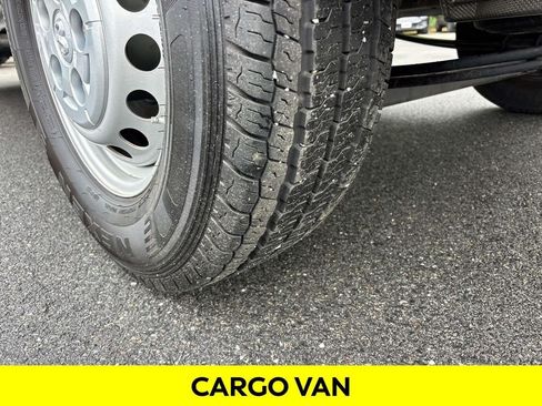 Used 2025 RAM ProMaster 2500 w/ Convenience Group FWD image 8
