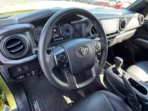 Used 2022 Toyota Tacoma TRD Pro AWD/4WD image 10
