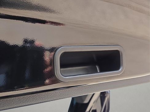 Used 2025 Nissan Kicks S image 9