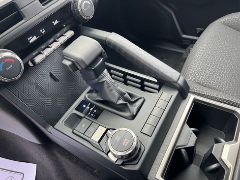 Used 2025 Toyota 4Runner SR5 image 31