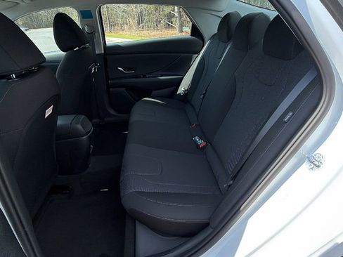 New 2026 Hyundai Elantra SE FWD image 21