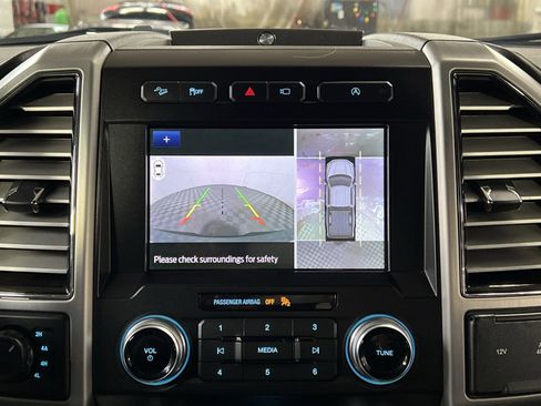 Used 2020 Ford F150 Platinum w/ Equipment Group 701A Luxury image 19