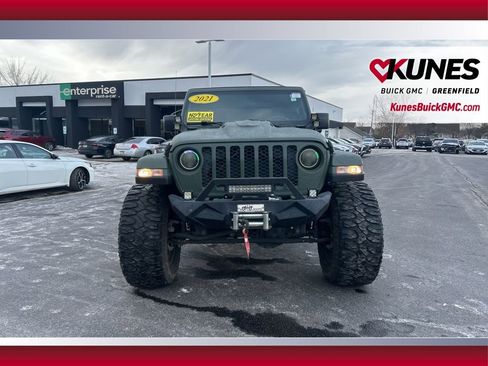 Used 2021 Jeep Gladiator Sport image 13