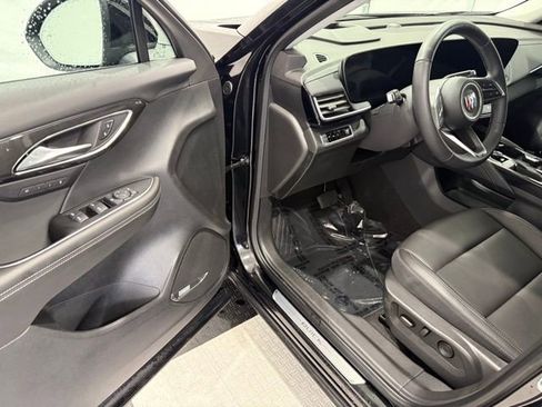 Used 2025 Buick Envision Preferred image 28