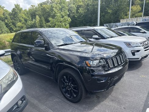 Used 2021 Jeep Grand Cherokee Laredo X RWD image 5