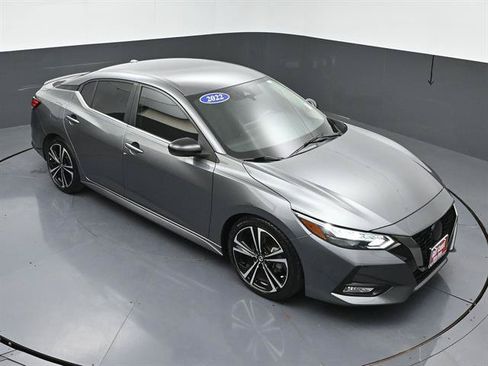 Used 2022 Nissan Sentra SR w/ Electronics Package FWD image 38