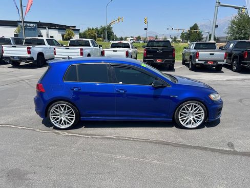 Used 2017 Volkswagen Golf R 4-Door AWD/4WD image 6