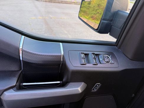 Used 2018 Ford F150 XLT w/ Equipment Group 302A Luxury AWD/4WD image 14