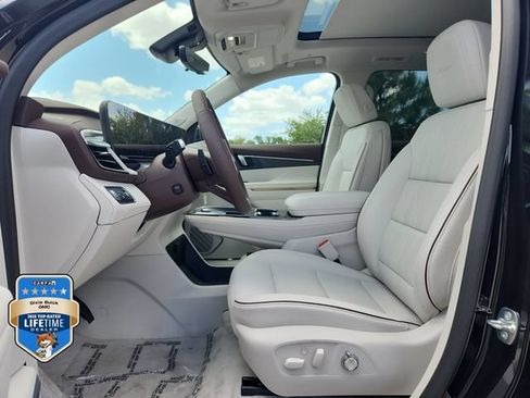 New 2026 Buick Enclave Avenir w/ Super Cruise Package AWD/4WD image 18