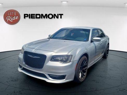 Used 2020 Chrysler 300 S RWD image 1