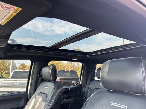 Used 2022 Ford F350 Platinum w/ FX4 Off-Road Package image 19