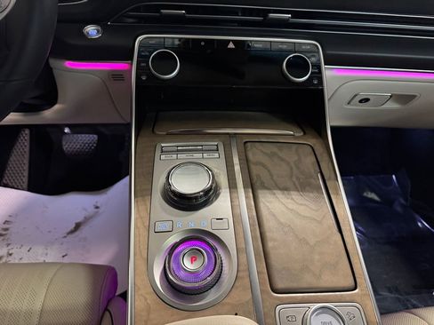 Used 2023 Genesis GV80 2.5T w/ Prestige 20" Package image 17