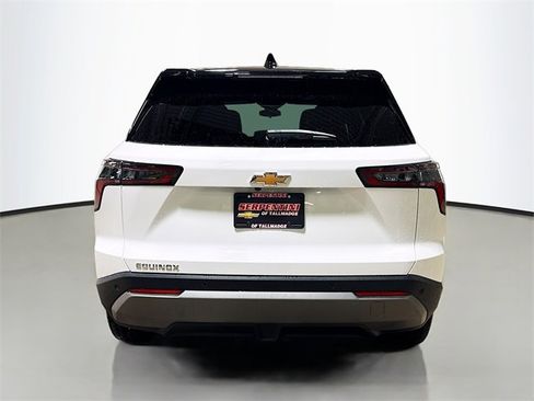 New 2026 Chevrolet Equinox LT w/ Convenience Package II image 9