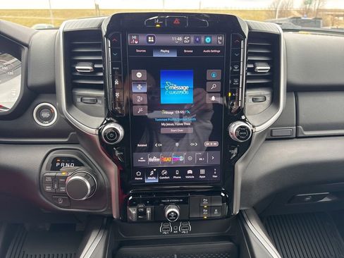 New 2026 RAM 1500 4x4 Crew Cab image 3