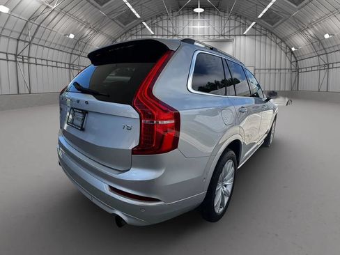 Used 2018 Volvo XC90 T5 Momentum w/ Convenience Package FWD image 7