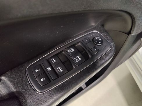 Used 2019 Chrysler 300 S w/ S Model Appearance Package RWD image 20