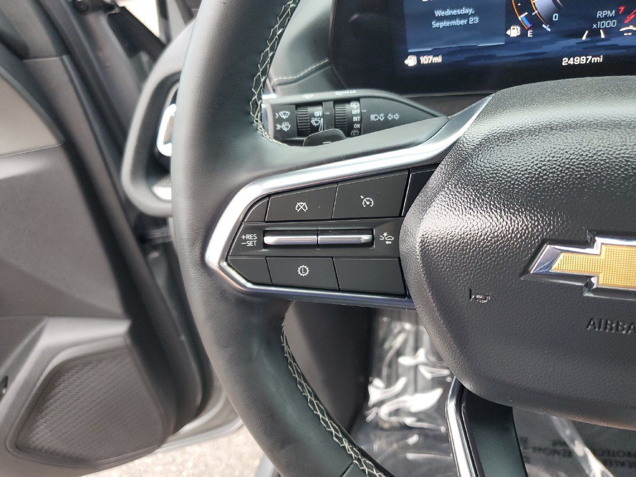 Used 2026 Chevrolet Traverse LT FWD image 27