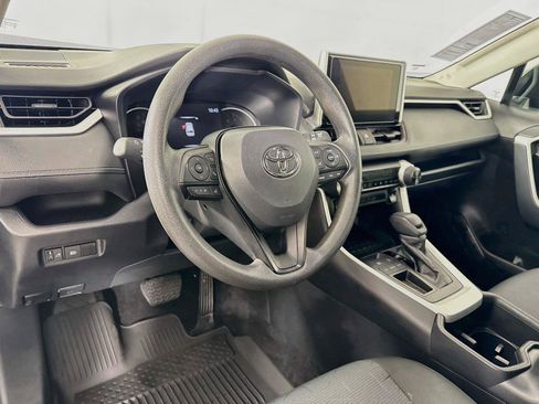 Certified 2025 Toyota RAV4 XLE FWD image 4