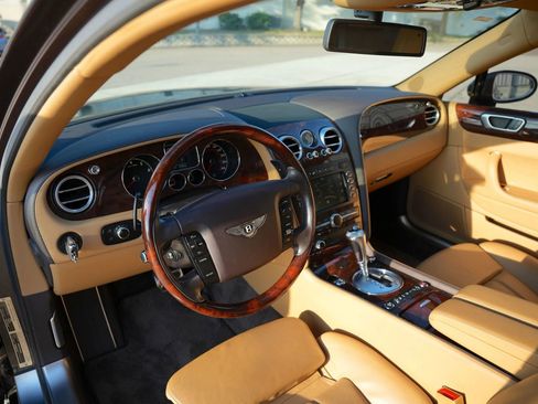 Used 2007 Bentley Flying Spur Flying Spur image 2