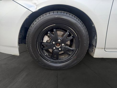 Used 2012 Toyota Prius Three image 14