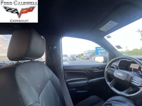 Used 2023 Chevrolet Colorado W/T RWD image 15