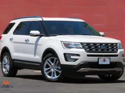 Used 2017 Ford Explorer Limited FWD image 1