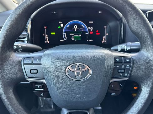 Used 2026 Toyota Camry LE image 22