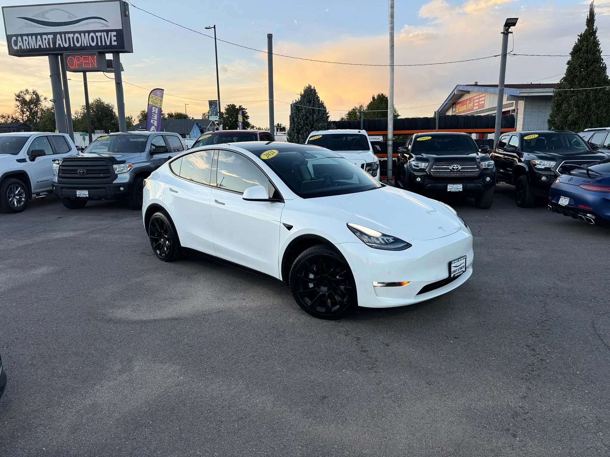 Used 2021 Tesla Model Y Long Range AWD/4WD image 2