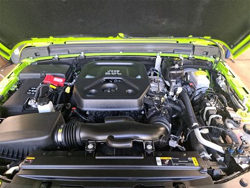 Used 2021 Jeep Wrangler Unlimited Sahara w/ Uconnect 4C Nav & Sound Group image 27