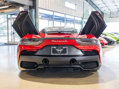 Used 2023 Maserati MC20 Coupe image 5