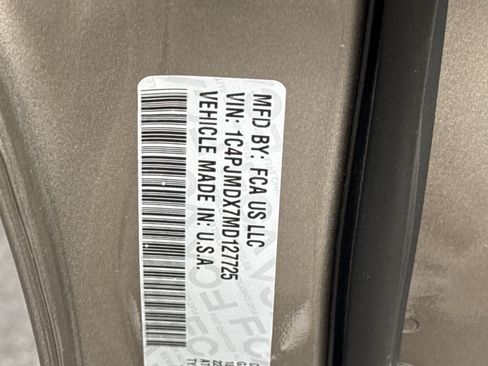 Used 2021 Jeep Cherokee Limited AWD/4WD image 30