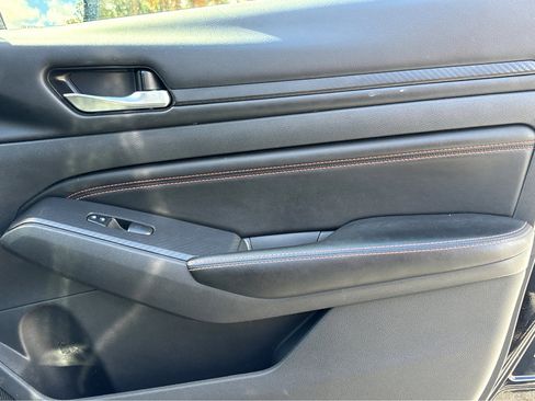 Used 2022 Nissan Altima 2.0 SR image 12