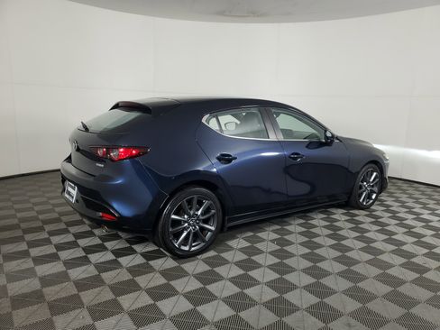 Used 2020 MAZDA MAZDA3 Hatchback image 4