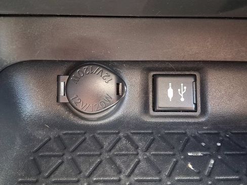 Used 2019 Toyota RAV4 LE w/ Carpet Mat Package AWD/4WD image 22