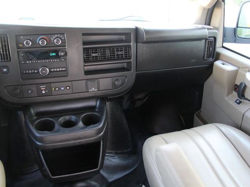 Used 2023 GMC Savana 2500 Extended w/ Driver Convenience Package image 13