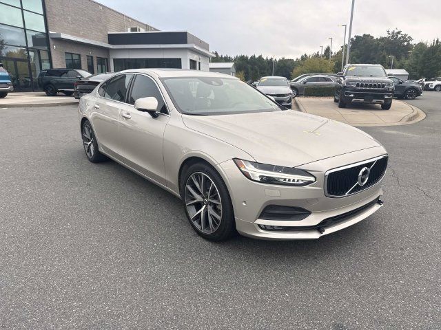 Used 2018 Volvo S90 T5 Momentum w/ Protection Package FWD image 3