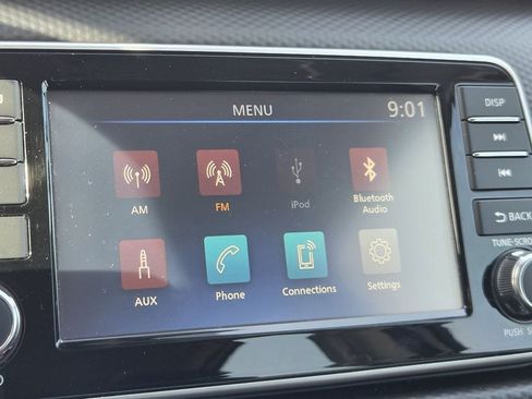 Used 2024 Nissan Kicks S FWD image 17