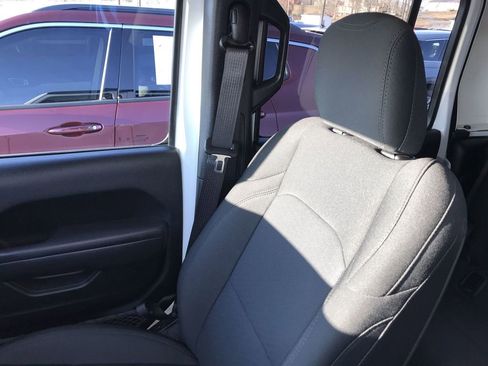 Used 2022 Jeep Gladiator Sport AWD/4WD image 24