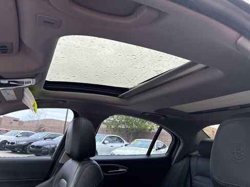 Used 2019 Alfa Romeo Giulia Ti Sport w/ Quick Order Package 22U Sport image 11