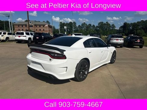 Used 2022 Dodge Charger Scat Pack w/ Harman/Kardon Audio Group RWD image 5
