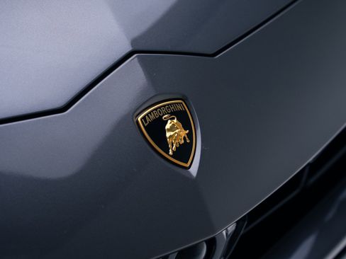 Used 2021 Lamborghini Urus image 9