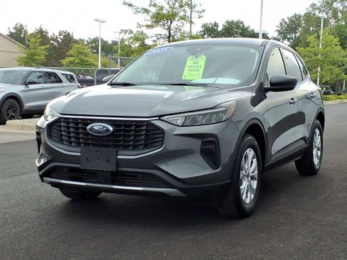 Certified 2025 Ford Escape Active w/ Cold Weather Package AWD/4WD image 3