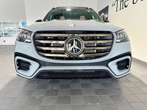 Used 2026 Mercedes-Benz GLS 450 4MATIC image 2