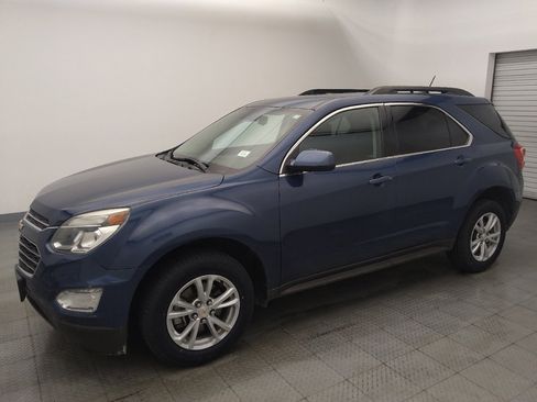 Used 2017 Chevrolet Equinox LT w/ Convenience Package FWD image 2
