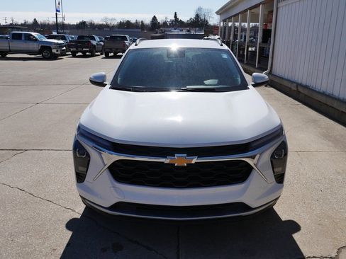New 2026 Chevrolet Trax LT w/ Driver Confidence Package image 3